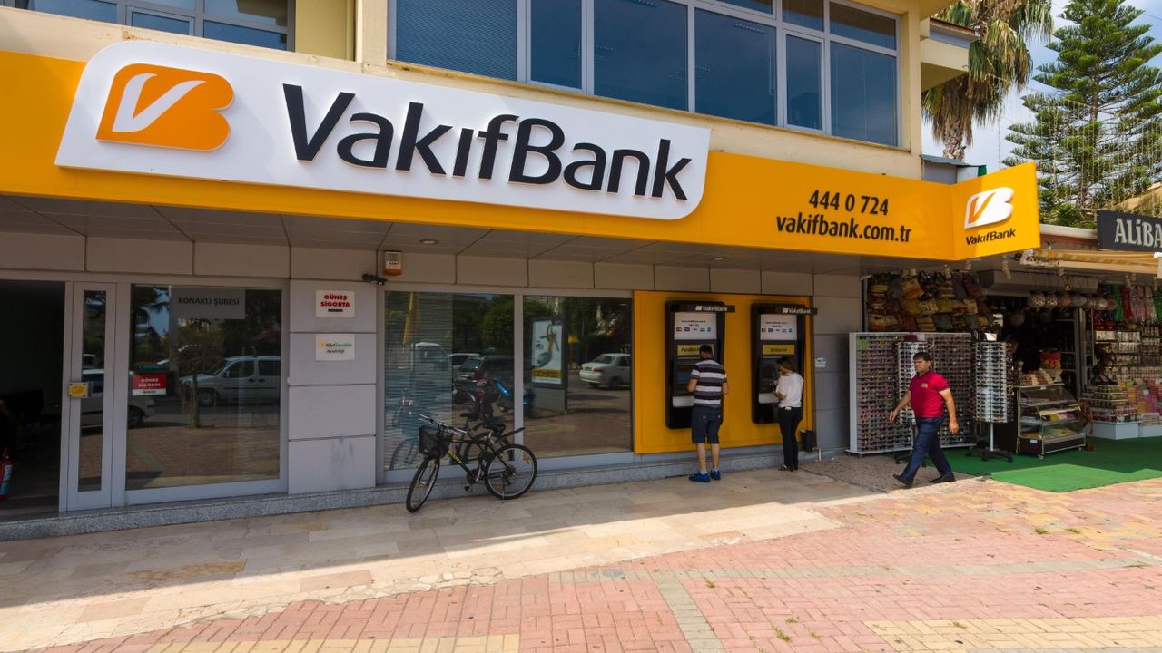 Haziran ayı bitmeden başvurun! Maaşı 10.000 TL olan emekliye Vakıfbank'tan sürpriz ödeme!