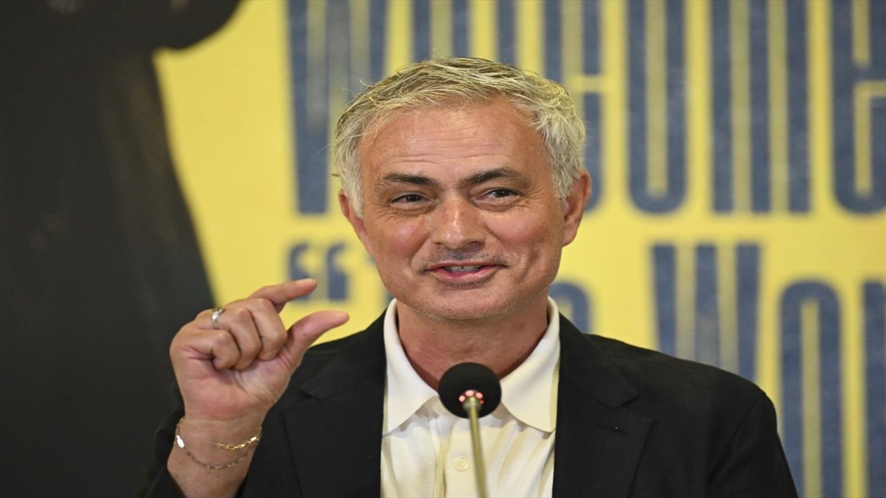 Jose Mourinho’dan Fenerbahçe açıklaması: “Gelmek için Aziz Yıldırım’dan izin almadım”