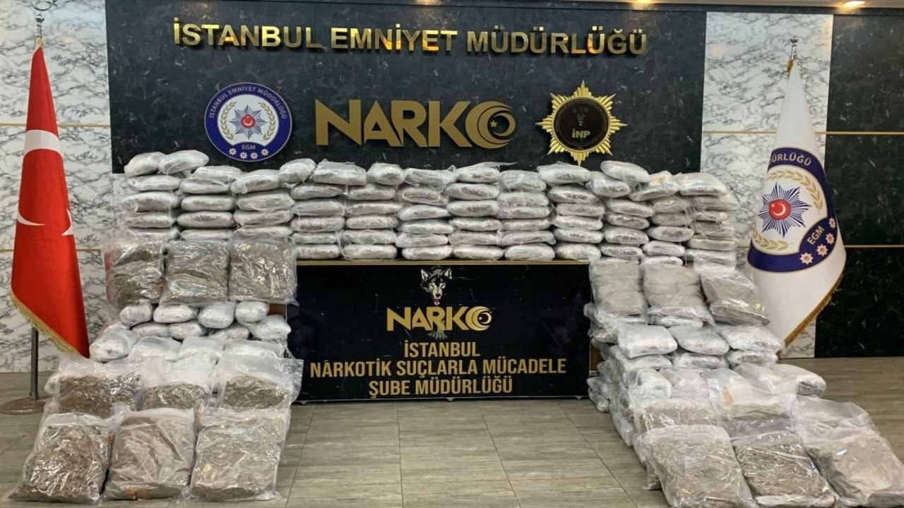 “Narkoçelik-19” operasyonlarında yaklaşık yarım ton uyuşturucuya ve on binlerce hapa el konuldu