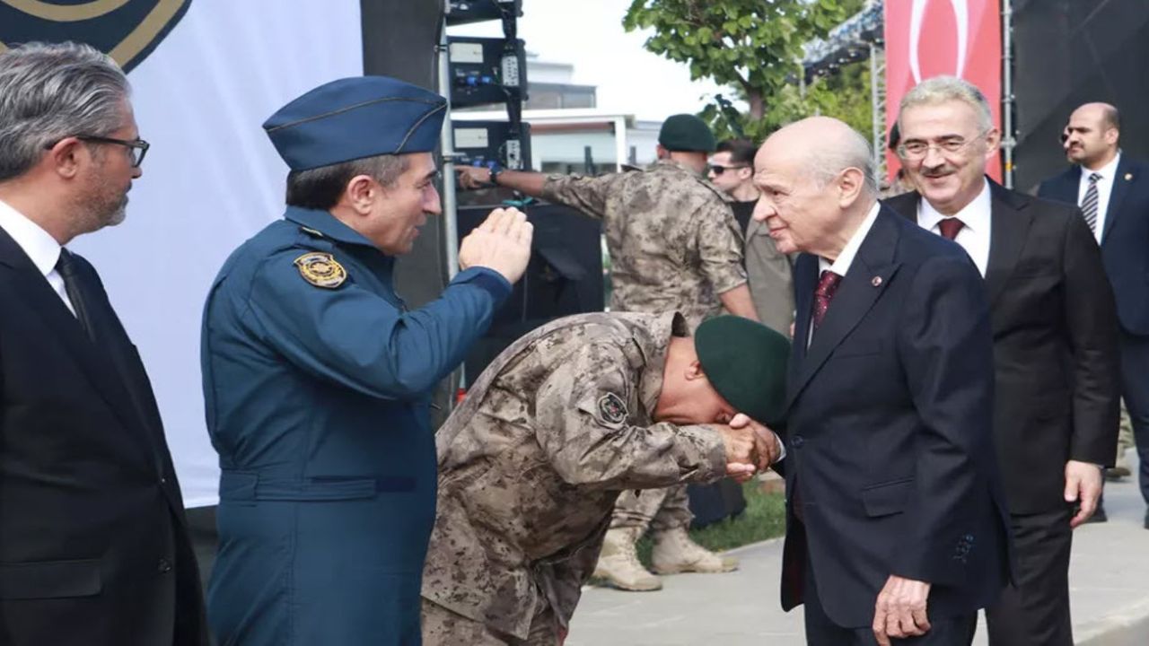 Bahçeli'nin Özel Harekat Başkanlığı ziyareti gündem oldu! Özgür Özel'e MHP'den sert yanıt