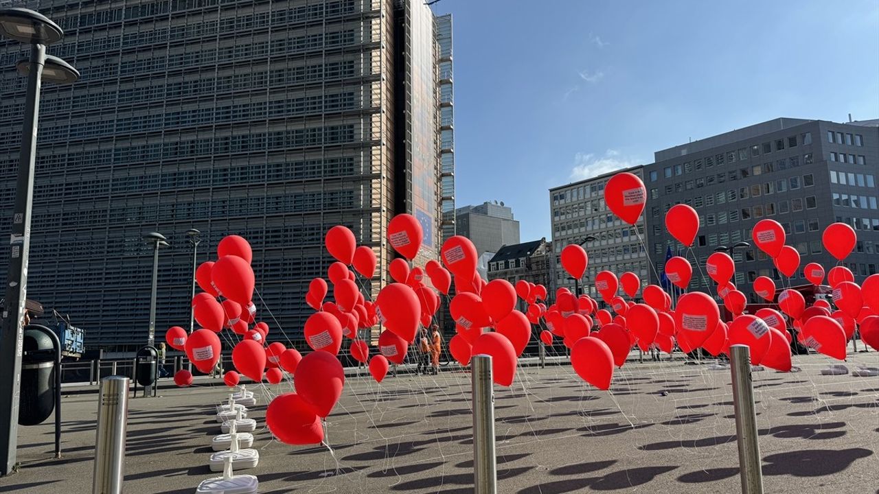 Brüksel'de Sivil Toplum Kuruluşları'ndan Gazze İçin Protesto