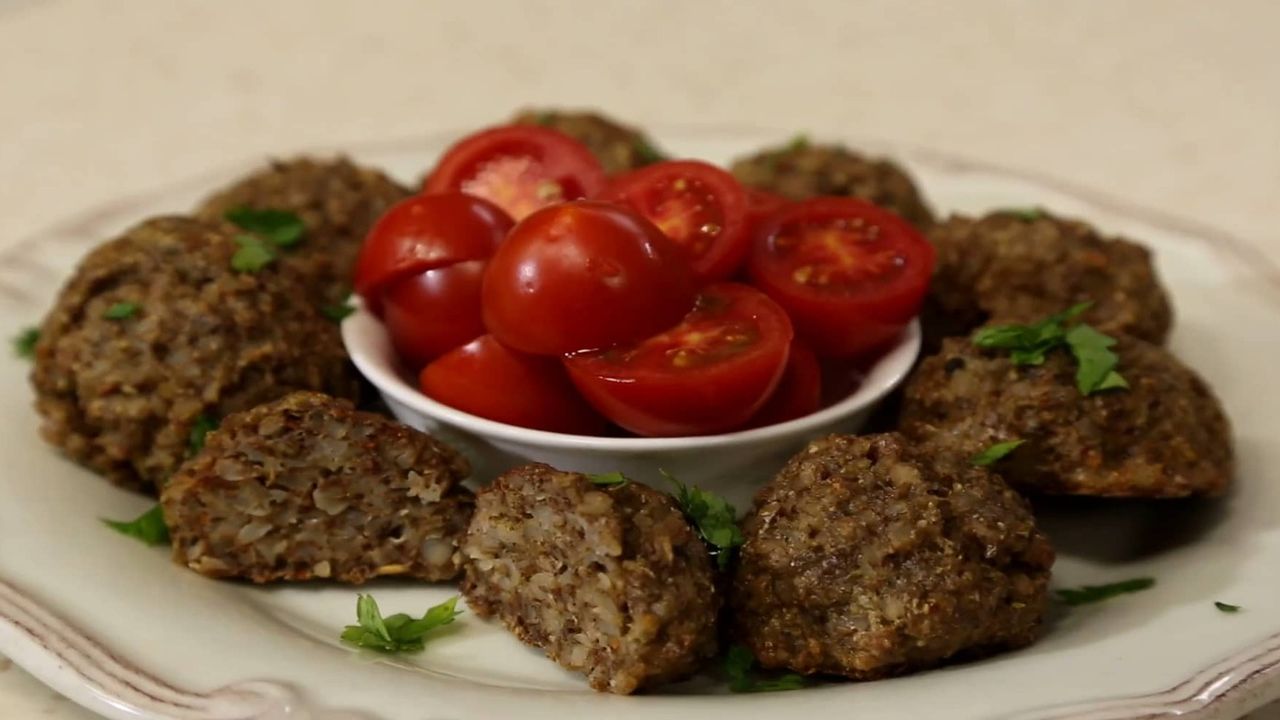 Bu köftenin içinde gram et yok! Etsiz köftenin lezzeti damakları şenlendirecek