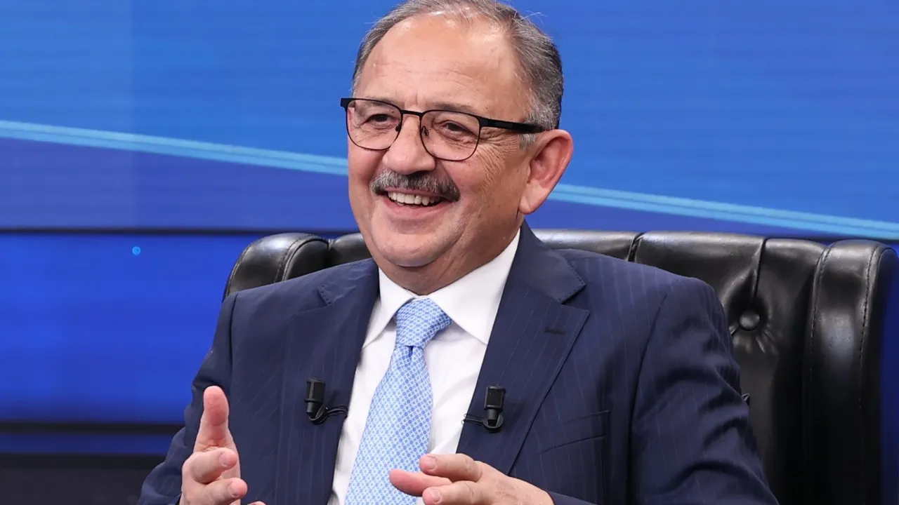 Çevre, Şehircilik ve İklim Değişikliği Bakanı Mehmet Özhaseki, görevinden ayrıldığını duyurdu