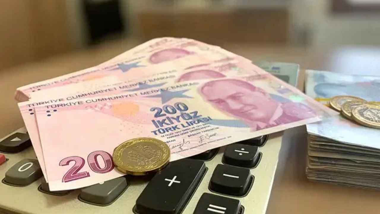 Emekli maaşlarına 25 Ağustos ayarı! 4A 4B 4C'linin maaşı değişiyor: İşte yeni tablo