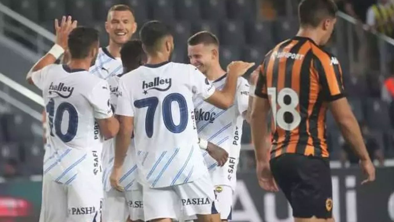 Fenerbahçe, Hull City'yi 5-1 mağlup etti! Dzeko'dan çifte gol