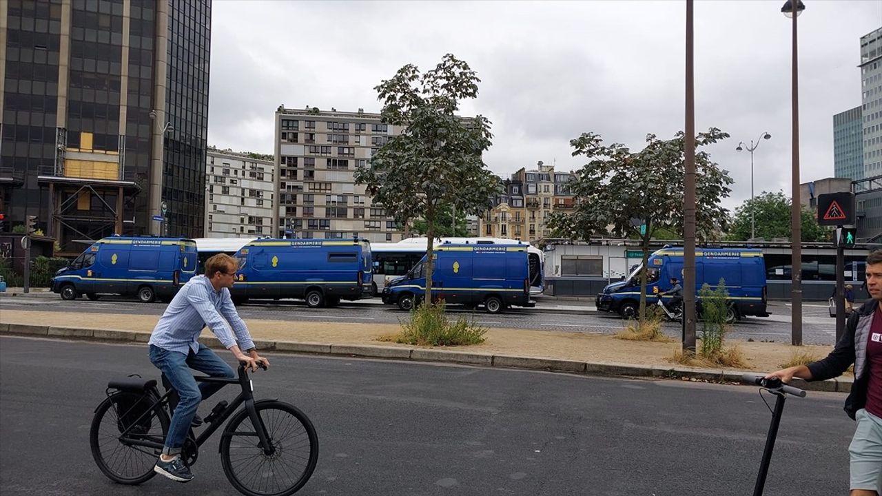 Fransa'da Olimpiyat Öncesi Tren Hatlarına Kundaklama Şoku