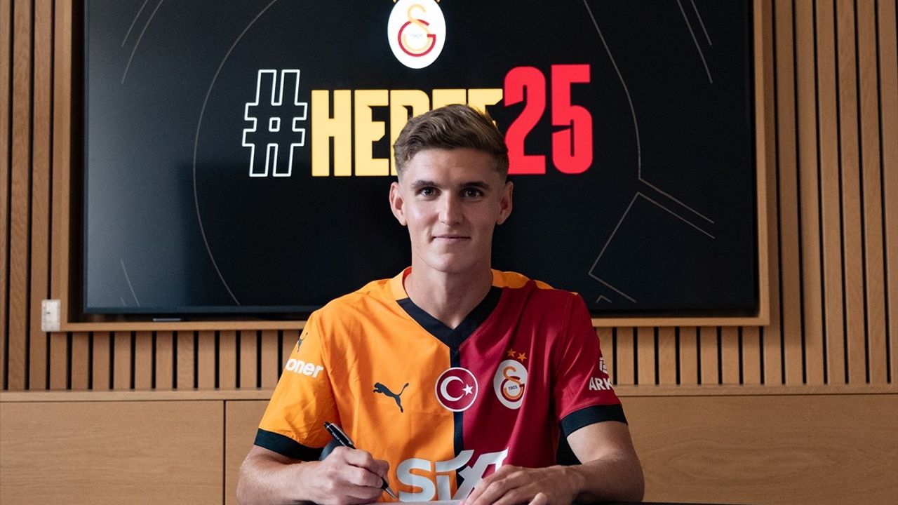 Galatasaray, Elias Jelert ile 5 Yıllık Sözleşme İmzaladı