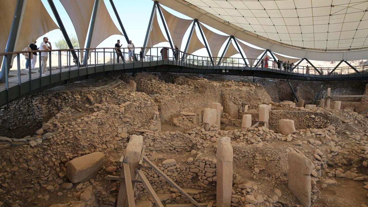 Göbeklitepe ve Karahantepe Kazıları Tarihe Yenilik Getiriyor