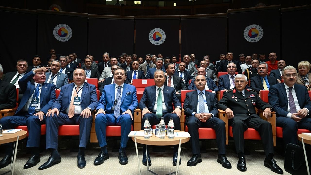 İçişleri Bakanı Yerlikaya Oda ve Borsa Başkanlarıyla Görüştü