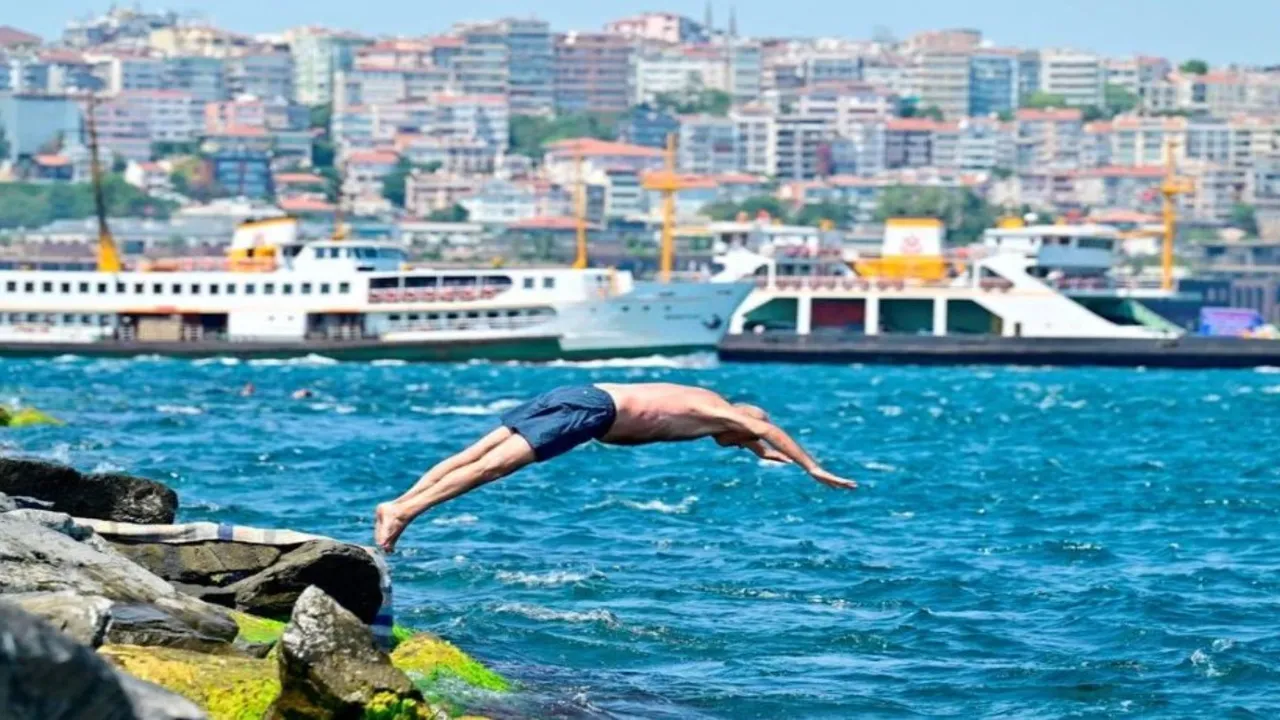 İstanbul'u kavuran sıcaklık ve nem! AKOM'dan uyarı...