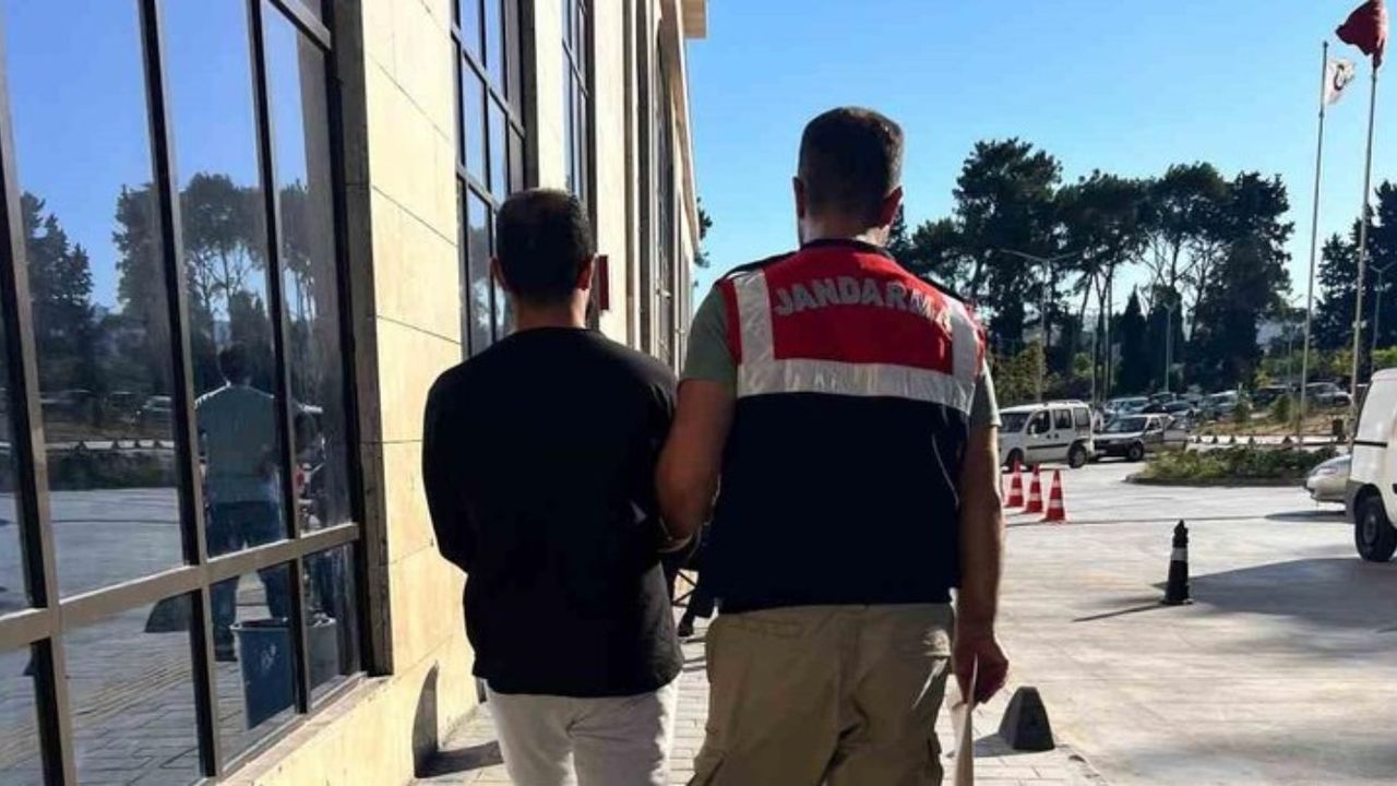 İzmir'de DEAŞ Operasyonu: 11 Şüpheli Yakalandı!
