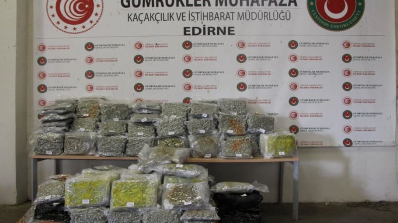 Kapıkule'de büyük uyuşturucu operasyonu: 244 Kilogram esrar ele geçirildi!