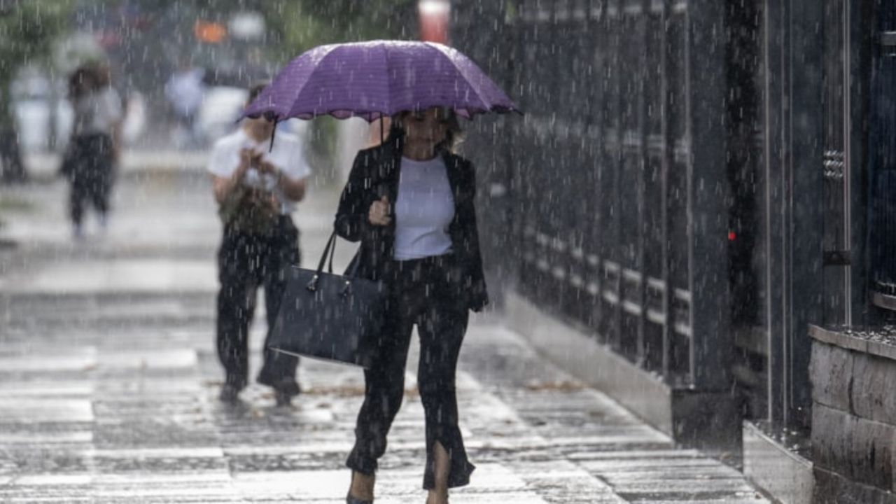 Meteoroloji’den kuvvetli yağış uyarısı: Hafta sonu şemsiyesiz çıkmayın!
