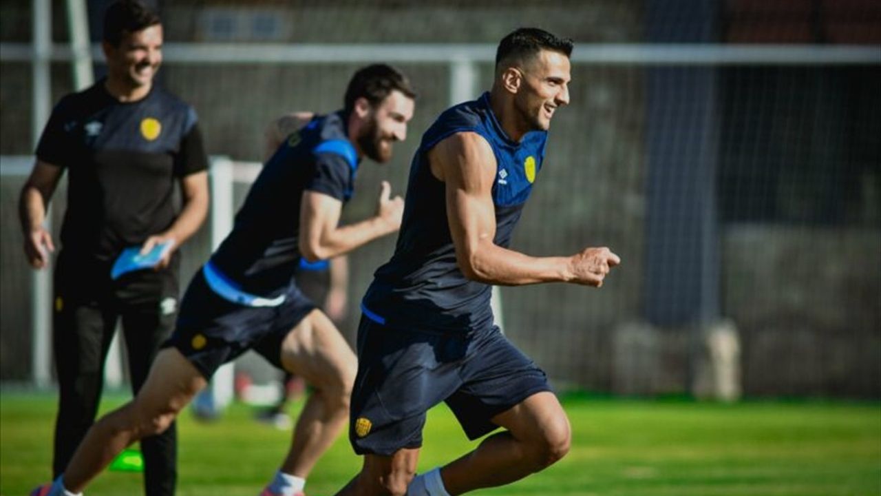 MKE Ankaragücü, Yeni Sezon Hazırlıklarına Kayseri'de Devam Ediyor