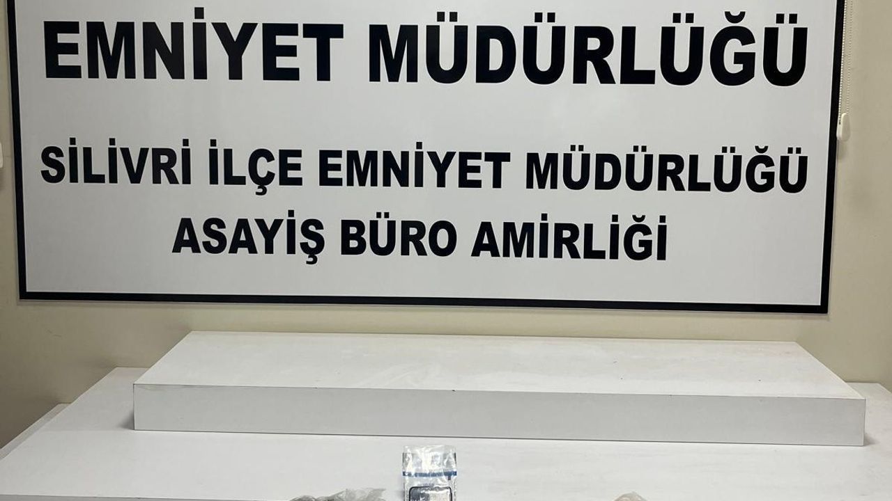 Silivri'de Uyuşturucu Ticareti Yapan Şüpheli Kaçarken Yakalandı