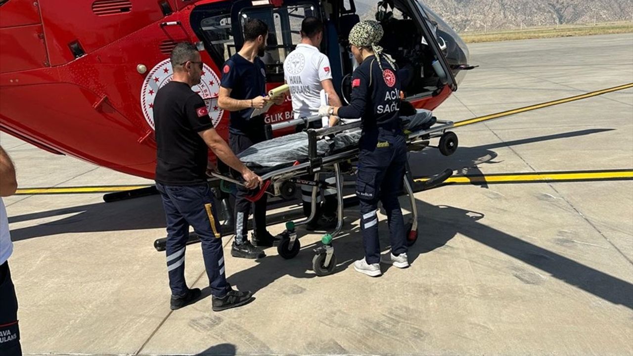 Şırnak'ta 3 Yaşındaki Çocuğa Ambulans Helikopterle Acil Sevk