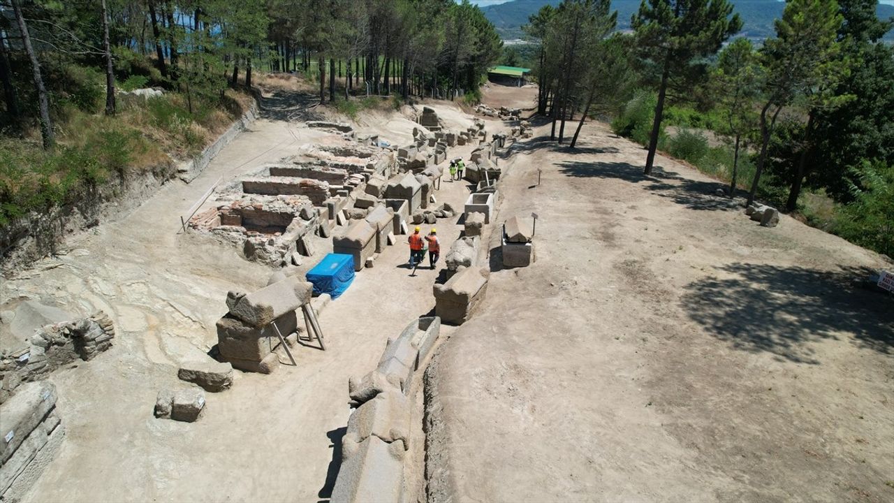 Tios Antik Kenti'nde Roma Döneminin İzleri Gün Yüzüne Çıkıyor