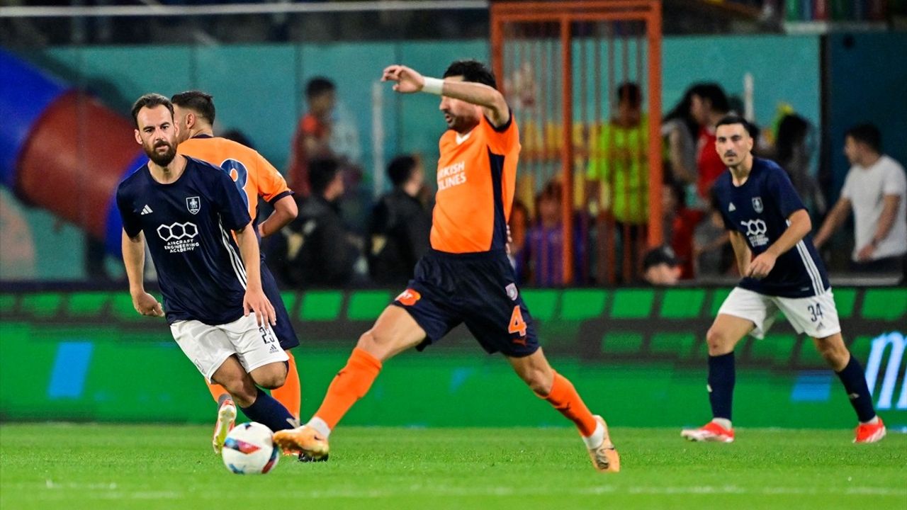 UEFA Konferans Ligi: Başakşehir, La Fiorita'yı 4-0 Geçti