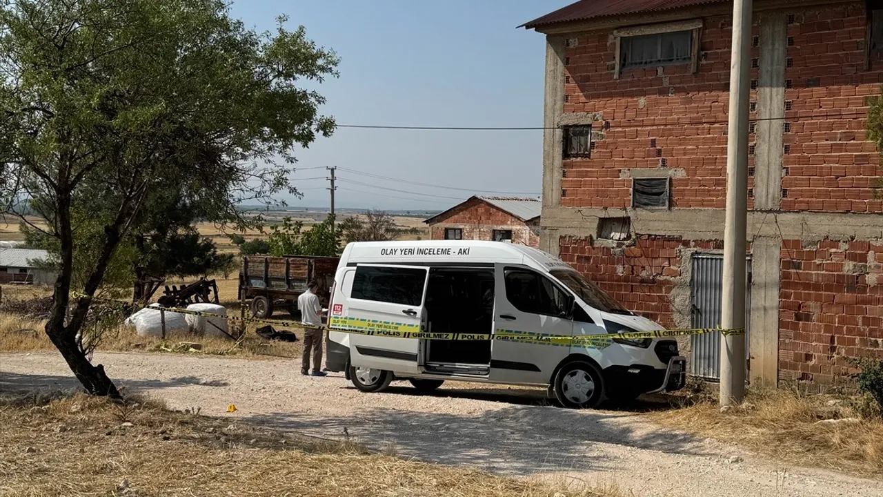 Uşak'ta Av Tüfeğiyle Yaşanan Trafik Kazası: Bir Ölü, Bir Yaralı