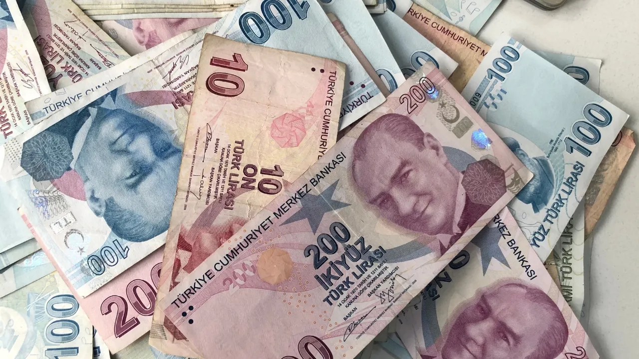 Ziraat Bankası, İş Bankası, Garanti BBVA gaza bastı! Emekliye, çalışana 50.000 TL'lik dev destek var!