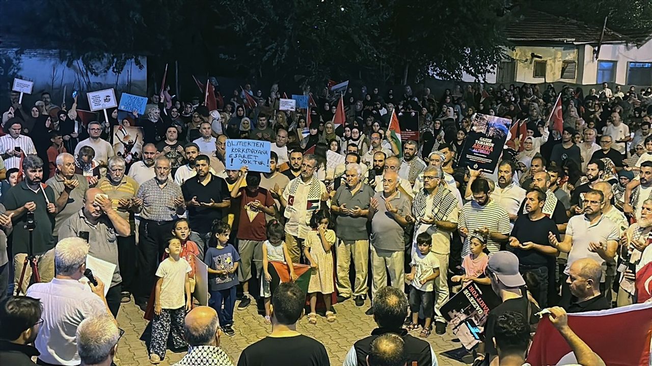 Adana ve Çevresinde İsmail Heniyye İçin Protesto Yürüyüşleri