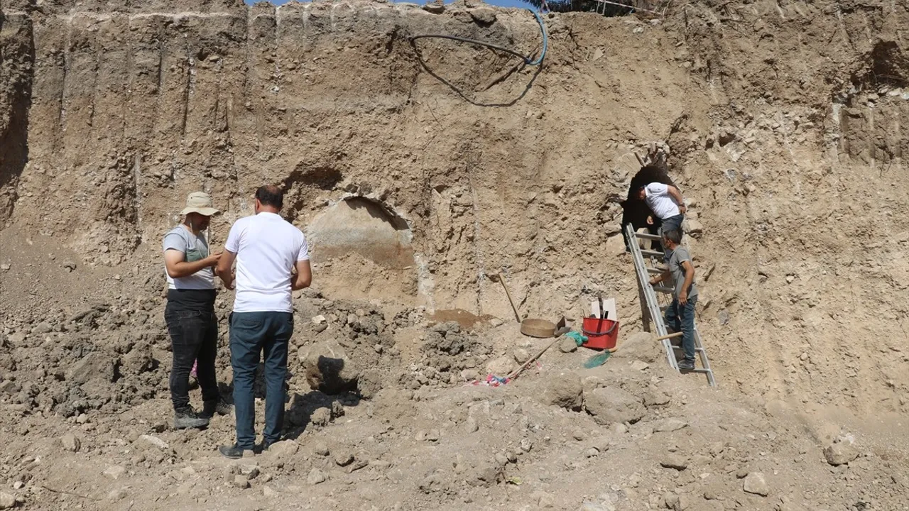 Amasya'da 2 Bin Yıllık İnsan Kemikleri Keşfedildi