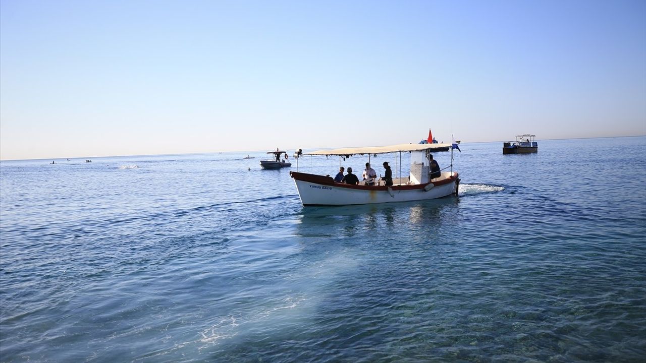 Antalya'da Yapılan Aslan Balığı Avlama Yarışması