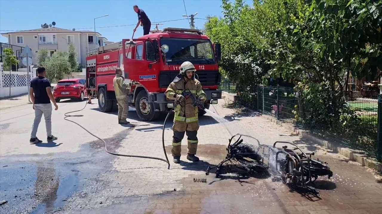 Bursa'da Elektrikli Bisikletin Alev Almasıyla Gelişen Kaza