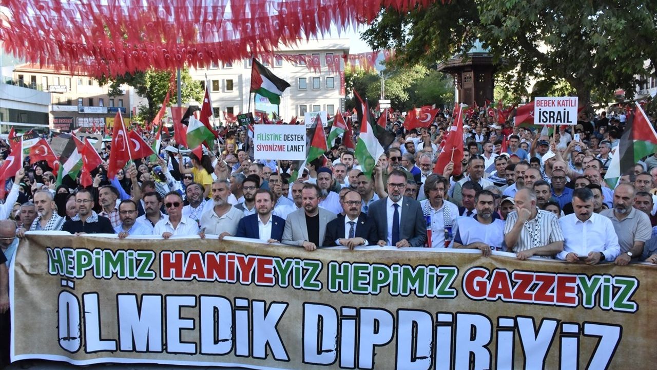 Bursa'da Heniyye'ye Destek Yürüyüşü