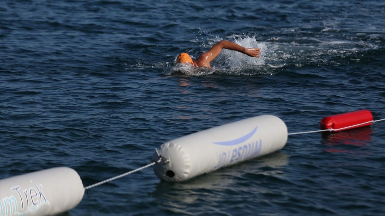 Çanakkale Boğazı'nda 1300 Yüzücünün Kulaç Attığı Yarış Tamamlandı