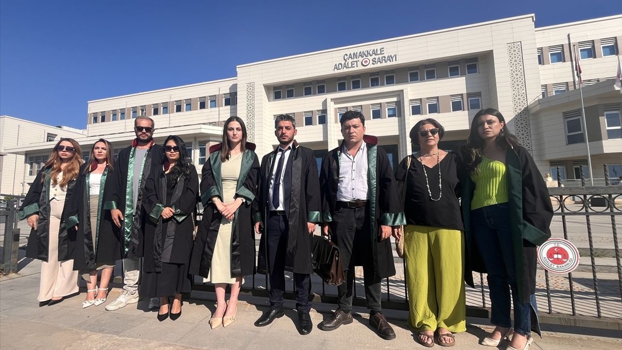 Çanakkale'de Eş Cinayetinin Duruşması Başladı