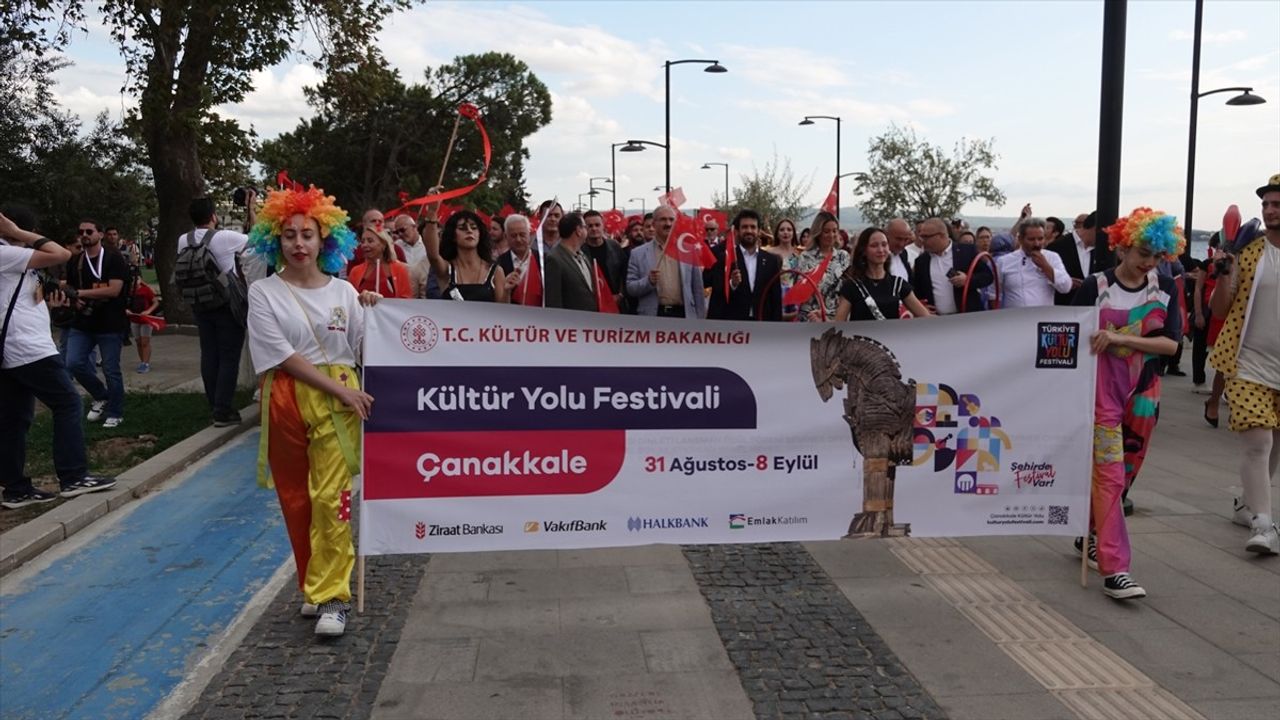 Çanakkale Kültür Yolu Festivali Kortej Yürüyüşü Gerçekleşti