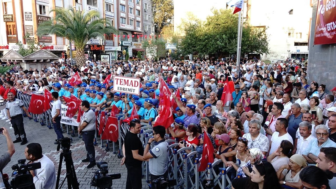 CHP Genel Başkanı Özgür Özel'den Balıkesir'de Önemli Açıklamalar
