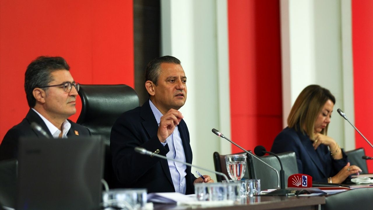 CHP Genel Başkanı Özgür Özel'in Öncülüğünde İl Başkanları Toplantısı