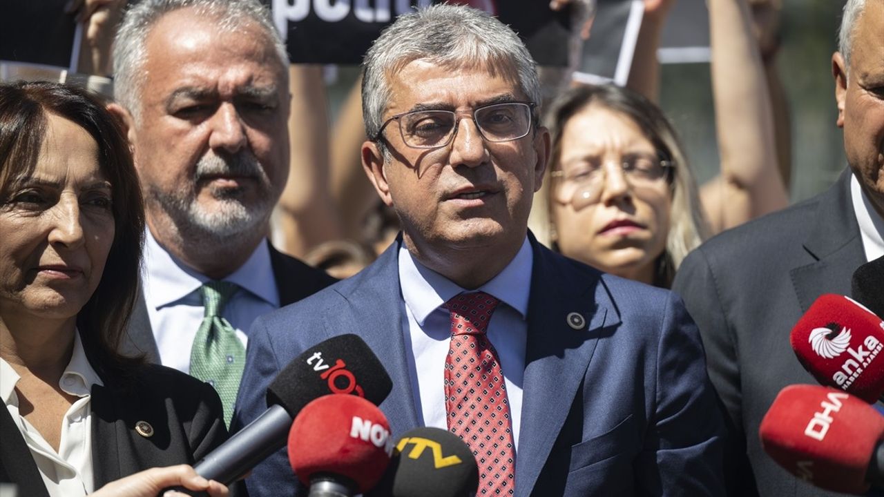 CHP, Hayvan Koruma Yasası'na Karşı Anayasa Mahkemesi'ne Başvurdu