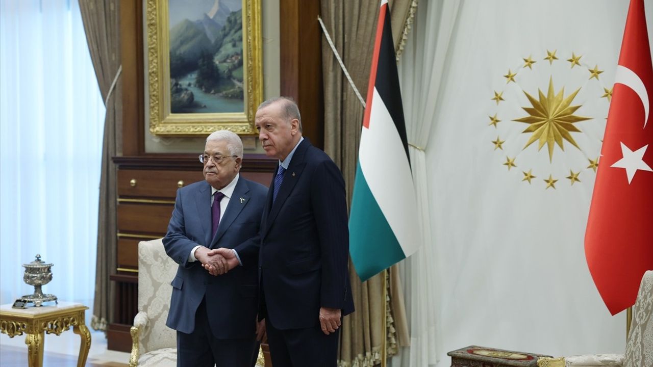 Cumhurbaşkanı Erdoğan, Filistin Lideri Abbas ile Görüşme Gerçekleştirdi