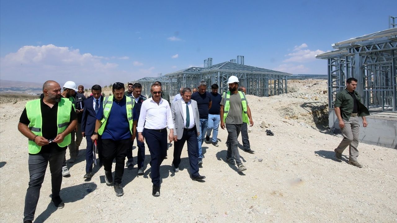 Darende'de Deprem Konutları Tamamlanıyor