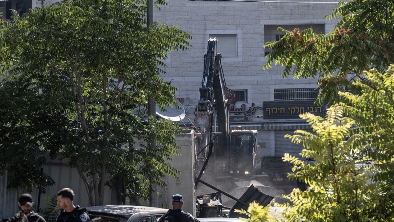 Doğu Kudüs'te Filistinlilere Ait Mülkler Yıkılıyor