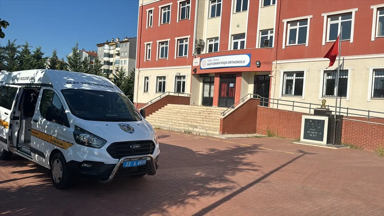 Edirne'de Kazara Silahla Yaralanan Kız Çocuğu Hayatını Kaybetti