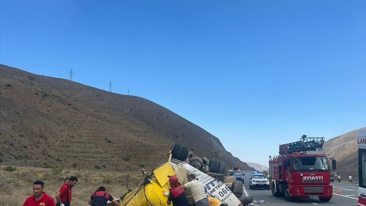 Erzincan'da Feci Kaza: 4 Kişi Hayatını Kaybetti