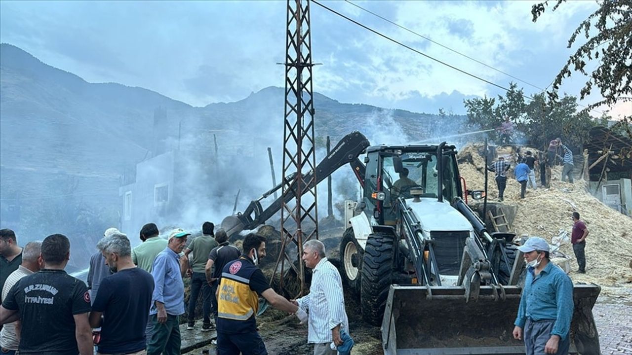 Erzurum Tortum'da Yangın: Ev ve Ahırlar Zarar Gördü