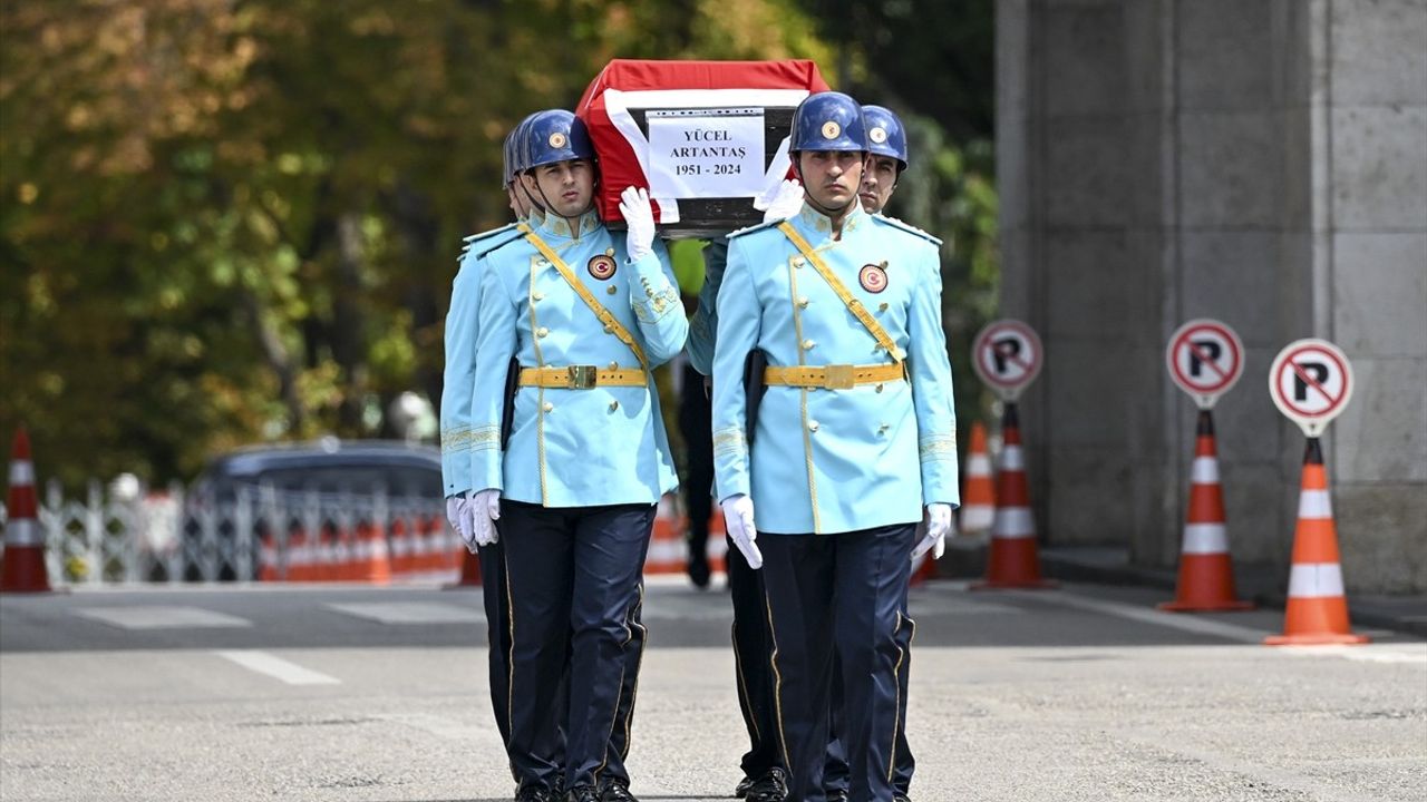 Eski Milletvekili Yücel Artantaş İçin Meclis'te Cenaze Töreni Düzenlendi