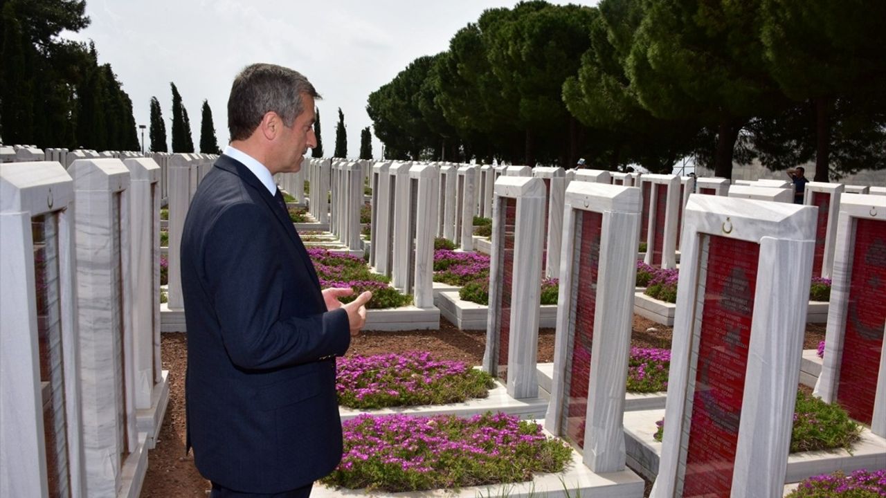 Gaziantep'ten 200 Bin Kişi Çanakkale'ye Ulaşarak Şehitlikleri Ziyaret Etti