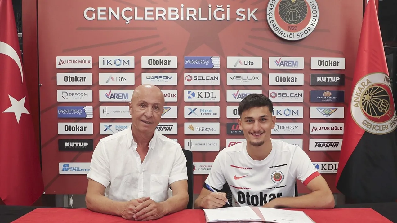 Gençlerbirliği Emirhan Ünal'ı Transfer Etti