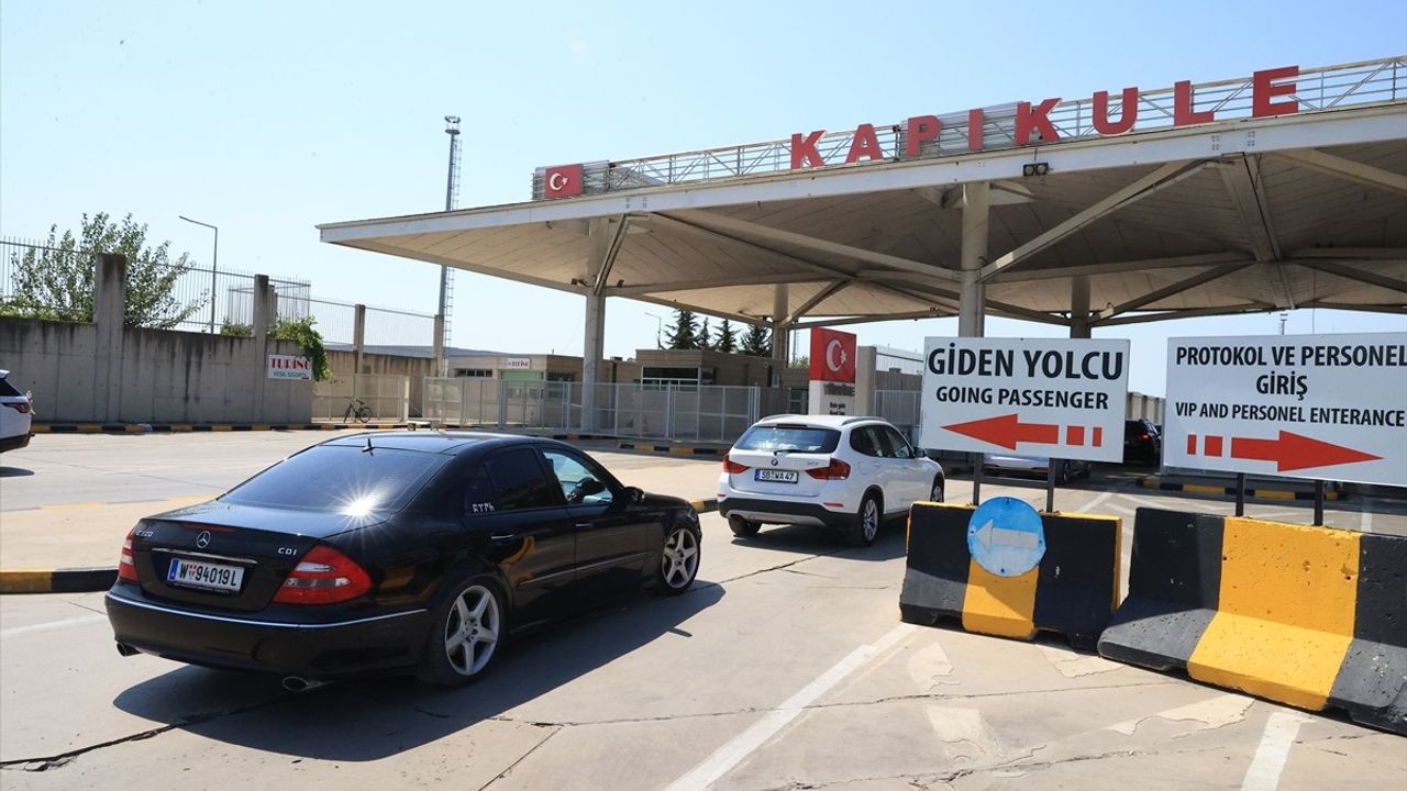 Gurbetçilerin Hüzünlü Dönüş Yolu: Türkiye'den Avrupa'ya Giden Ayrılıklar