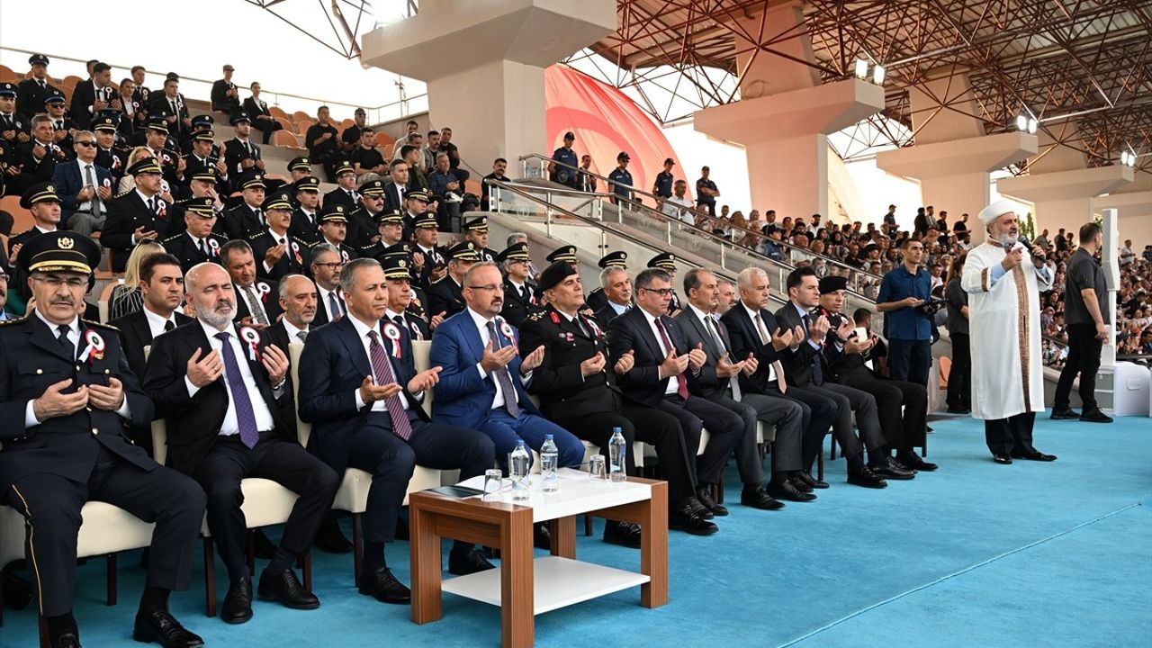 İçişleri Bakanı Yerlikaya'dan POMEM Mezuniyet Töreninde Önemli Mesajlar