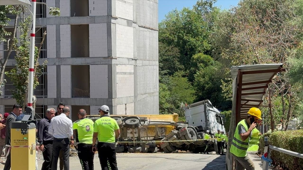 İstanbul'daki İnşaat Alanında Trajik Kaza: Bir İşçi Hayatını Kaybetti