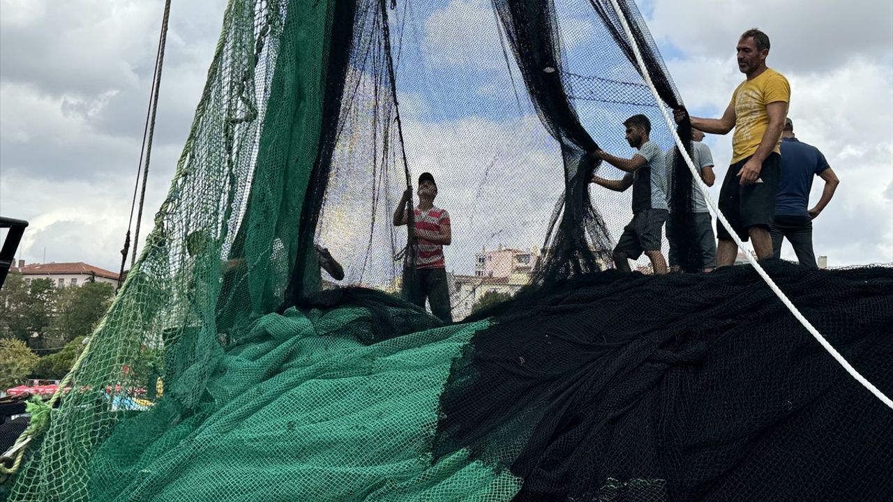 Karadenizli Balıkçılar Tekirdağ'da Av Sezonuna Hazır