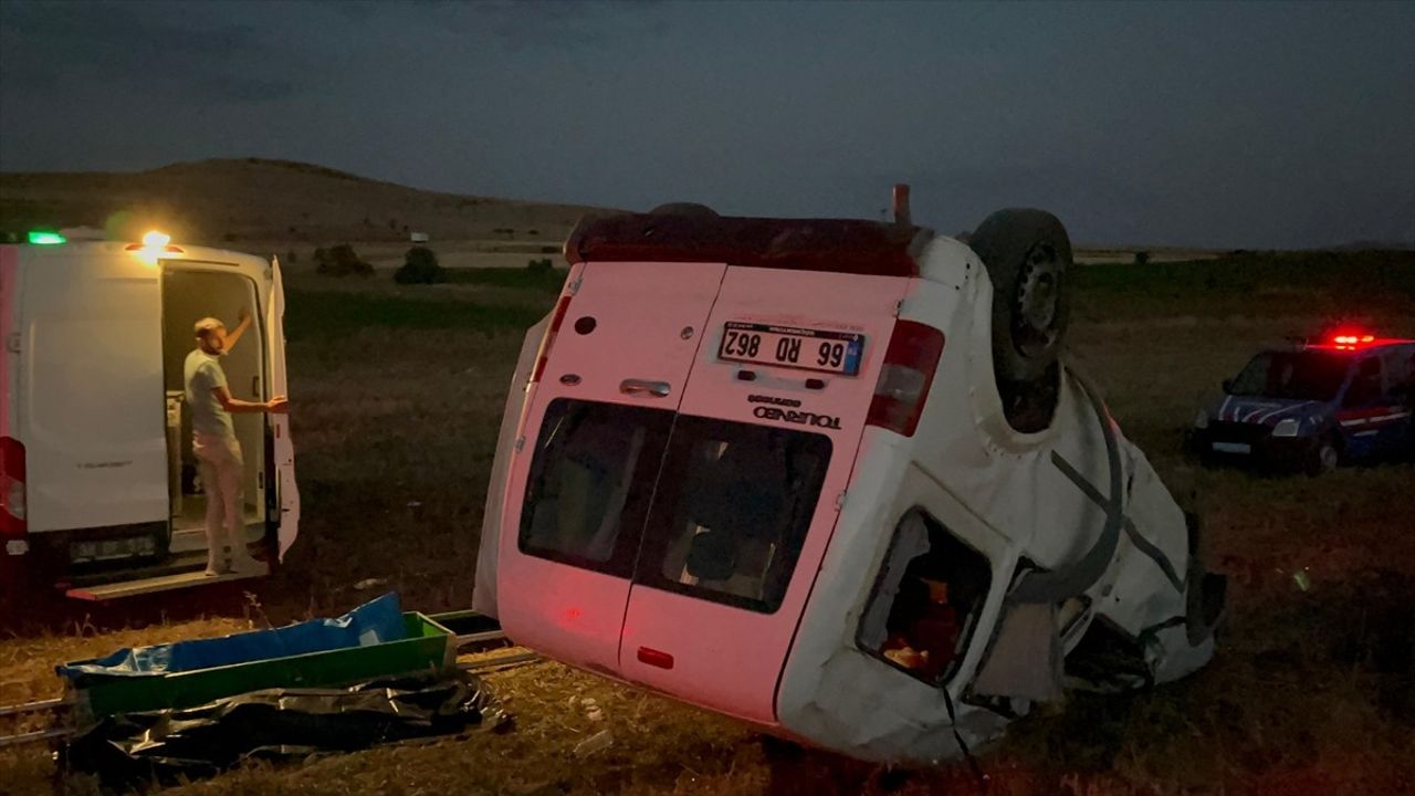 Kayseri'de Hafif Ticari Araç Devrildi, Bir Kişi Hayatını Kaybetti