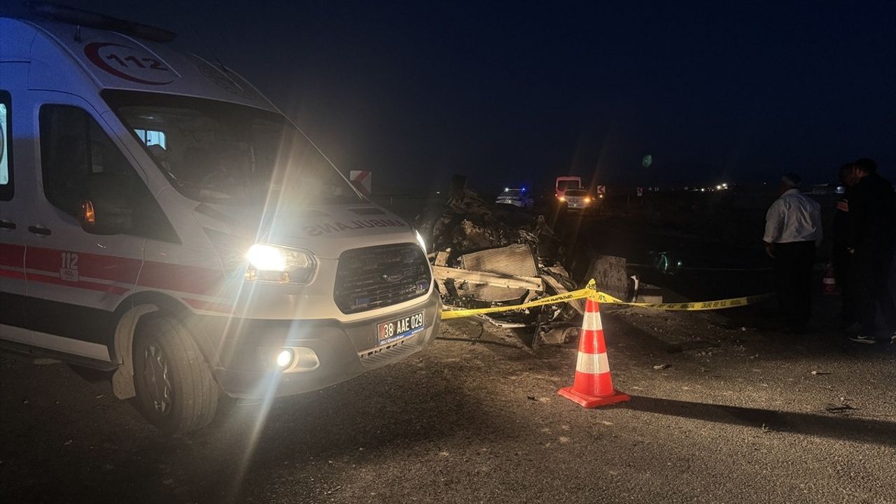 Kayseri'de Trafik Kazası: 4 Kişi Hayatını Kaybetti